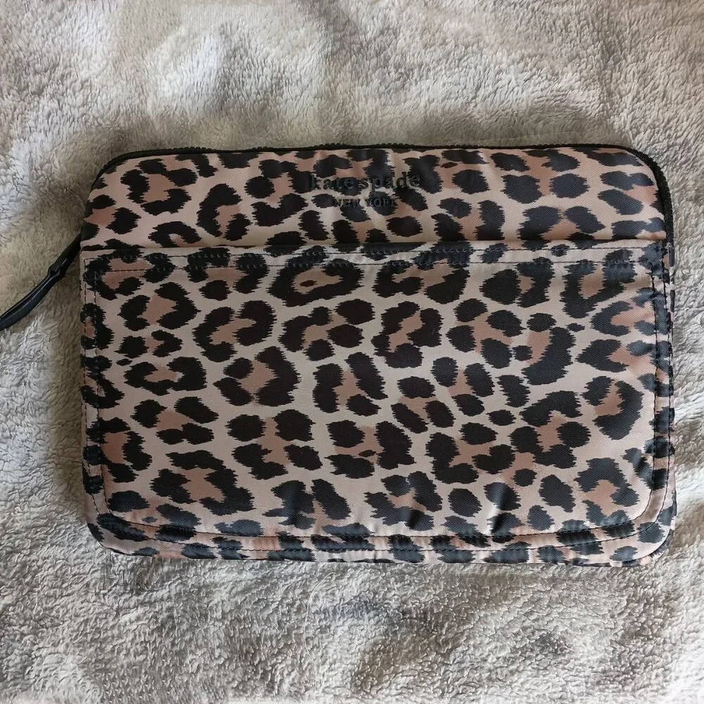 NWT Kate Spade classic leopard puffer sleeve for up to 14” laptop